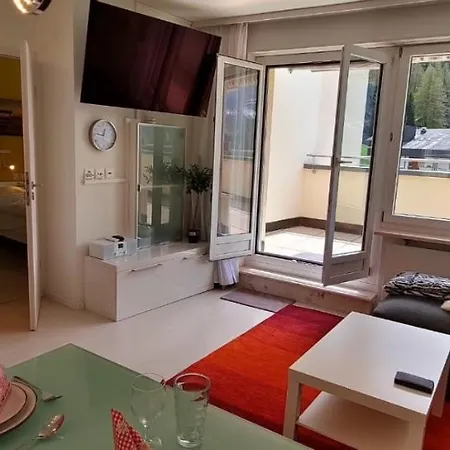 Cristal 68 Apartman *