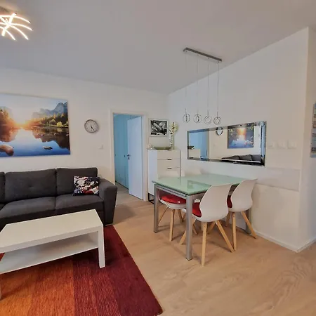 Apartman Cristal 68 *